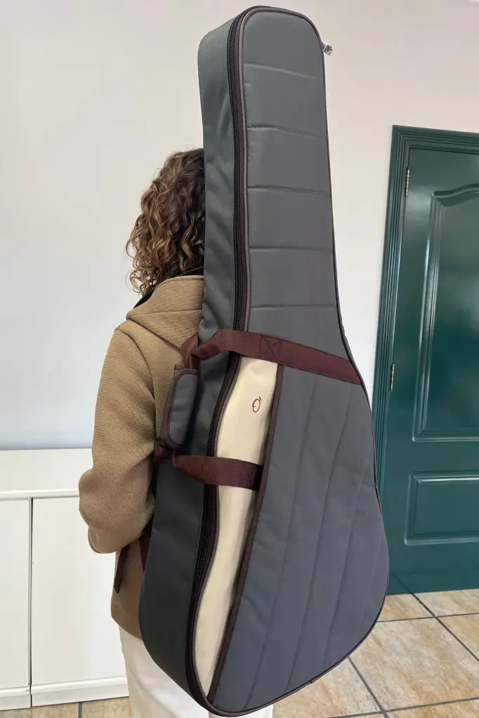 Funda guitarra 46.webp