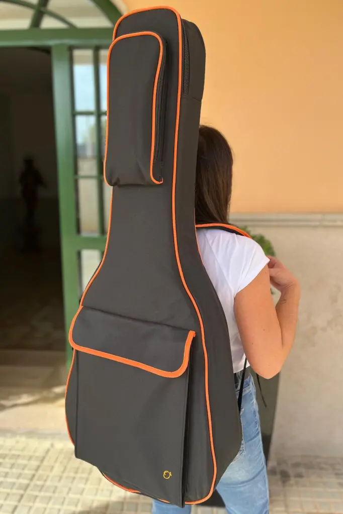 Funda guitarra 47.webp
